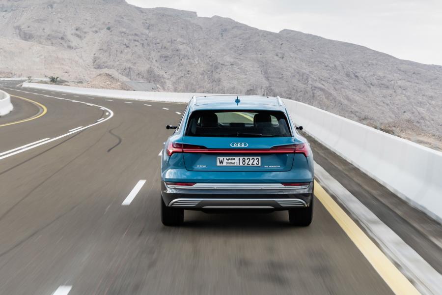  Audi e-tron 55 Quattro 2019 года  (WW) (фото 165 из 452)
